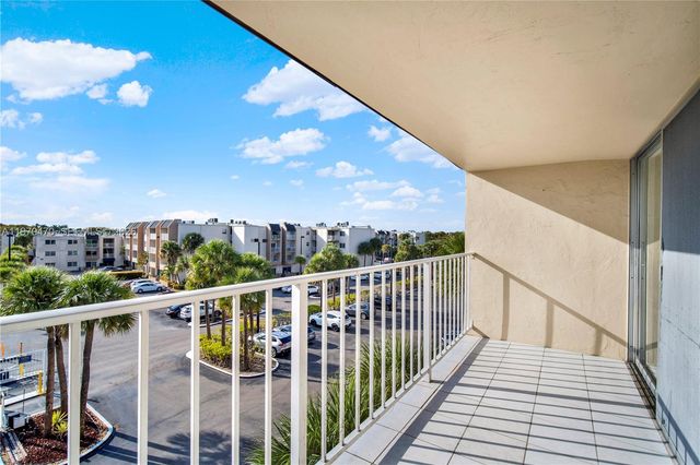 7747 SW 86th St D-403, Miami, FL 33143