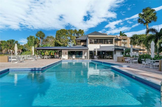 7747 SW 86th St D-403, Miami, FL 33143