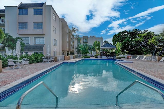 7747 SW 86th St D-403, Miami, FL 33143