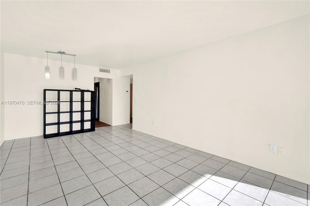 7747 SW 86th St D-403, Miami, FL 33143