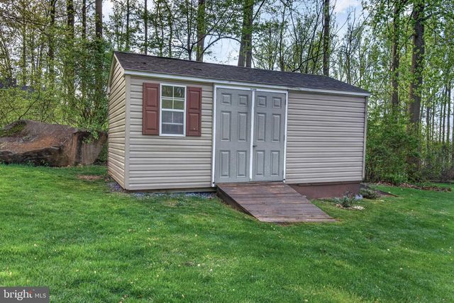 131 FREYS RD, Elizabethtown, PA 17022