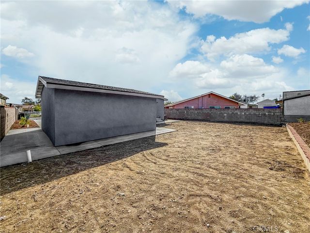 17748 Owen Street, Fontana, CA 92335