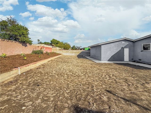 17748 Owen Street, Fontana, CA 92335