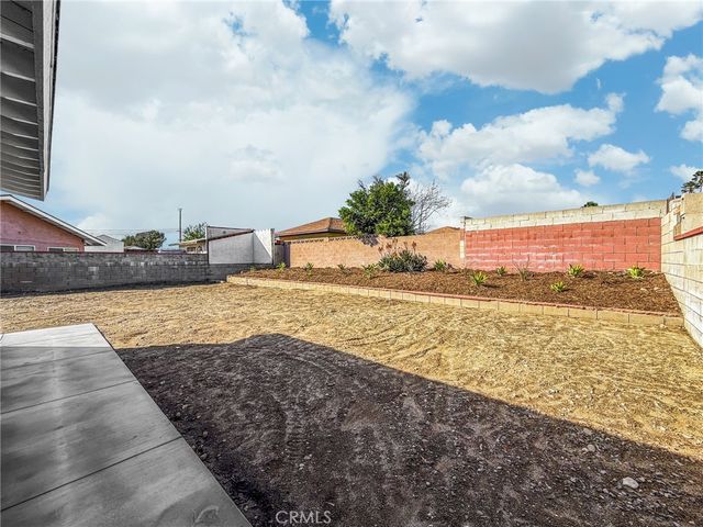 17748 Owen Street, Fontana, CA 92335