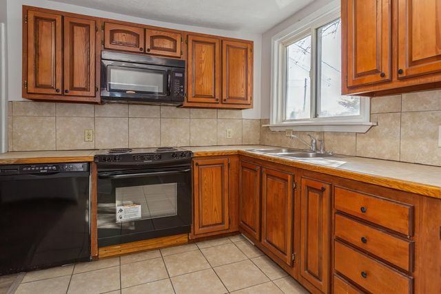 309 N Red Bud Trail, Buchanan, MI 49107