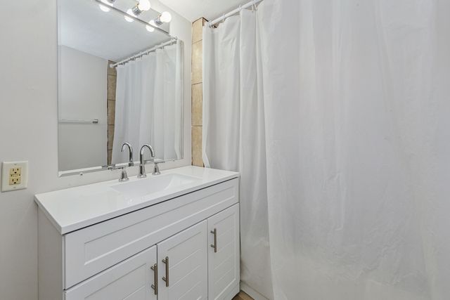 309 N Red Bud Trail, Buchanan, MI 49107