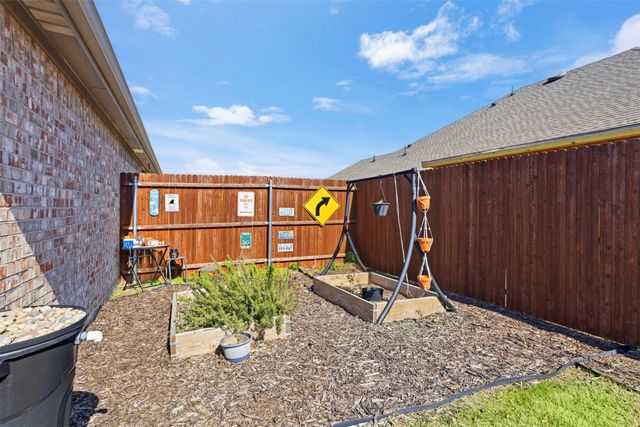 1516 Running Brook Court, Kaufman, TX 75142