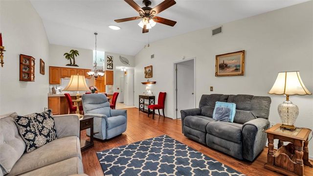 1504 OAKVIEW CIRCLE SE, Winter Haven, FL 33880