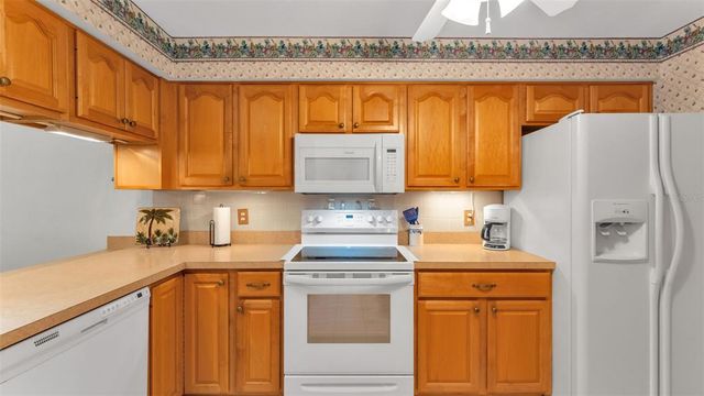 1504 OAKVIEW CIRCLE SE, Winter Haven, FL 33880