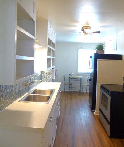 407 China, Brady, TX 76825