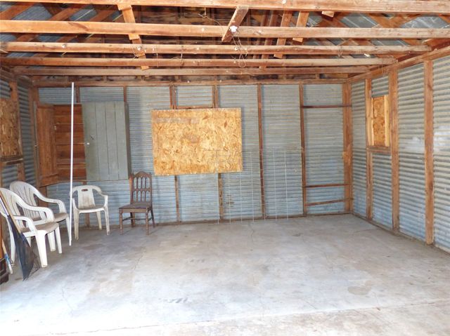 407 China, Brady, TX 76825