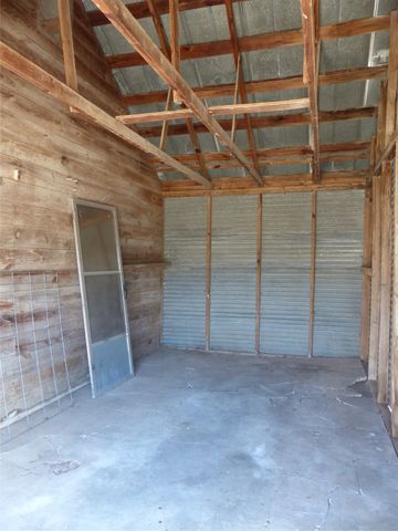 407 China, Brady, TX 76825