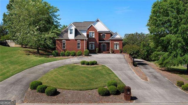 113 Vogel Street NE, Calhoun, GA 30701