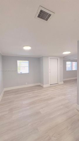 21610 NW 7th Ct, Pembroke Pines, FL 33029