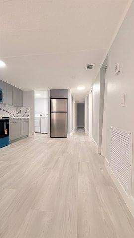 21610 NW 7th Ct, Pembroke Pines, FL 33029