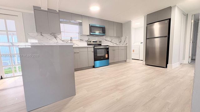 21610 NW 7th Ct, Pembroke Pines, FL 33029