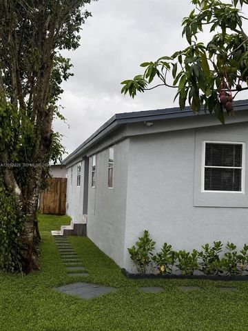21610 NW 7th Ct, Pembroke Pines, FL 33029