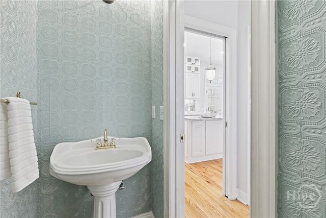 536 E Harris Street, Savannah, GA 31401