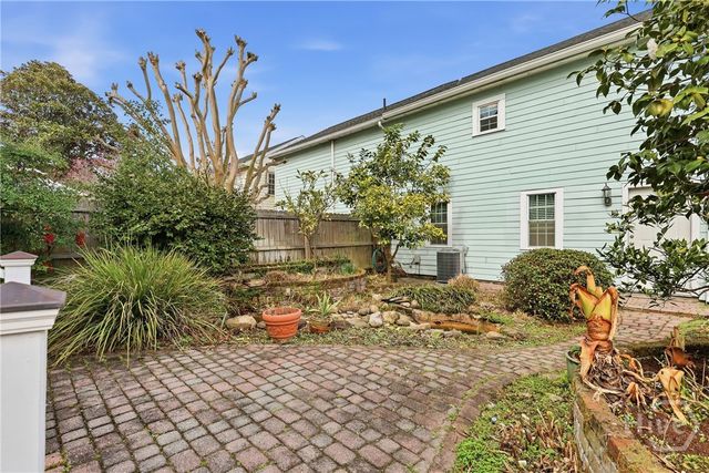 536 E Harris Street, Savannah, GA 31401