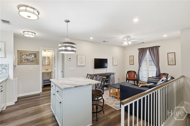 536 E Harris Street, Savannah, GA 31401