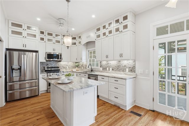 536 E Harris Street, Savannah, GA 31401