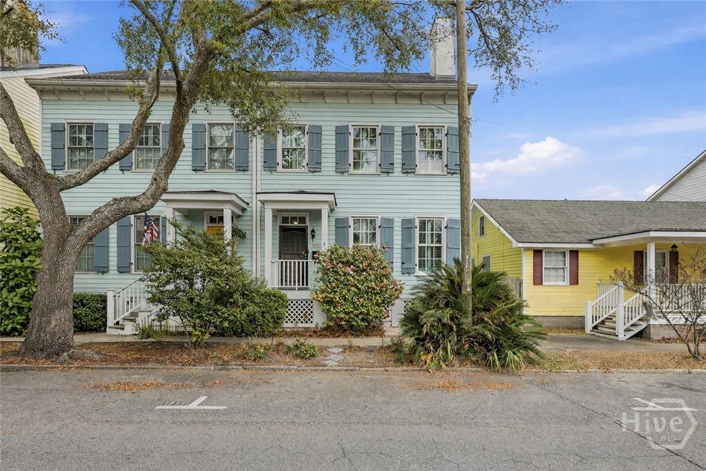 536 E Harris Street, Savannah, GA 31401