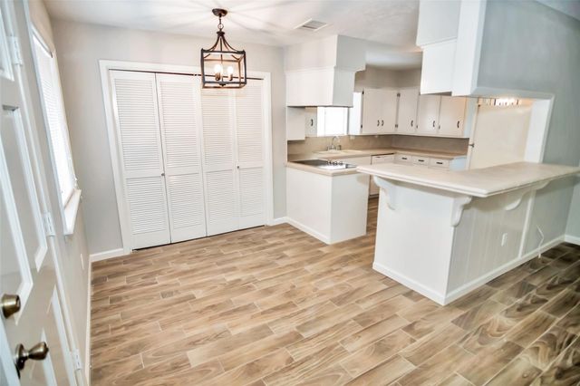 1715 Capstan Road, Houston, TX 77062