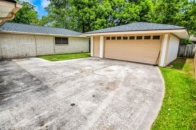 1715 Capstan Road, Houston, TX 77062