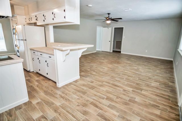 1715 Capstan Road, Houston, TX 77062