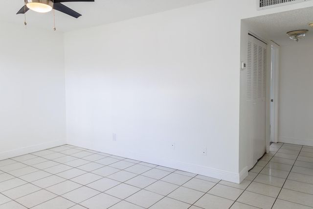 6211 SW 37th Street, Davie, FL 33314