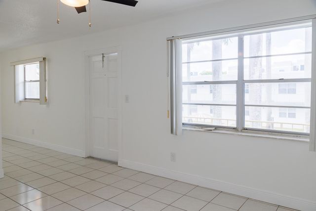 6211 SW 37th Street, Davie, FL 33314