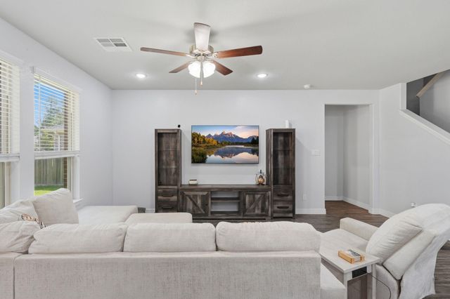 127 Buttonwood Court, Willis, TX 77318