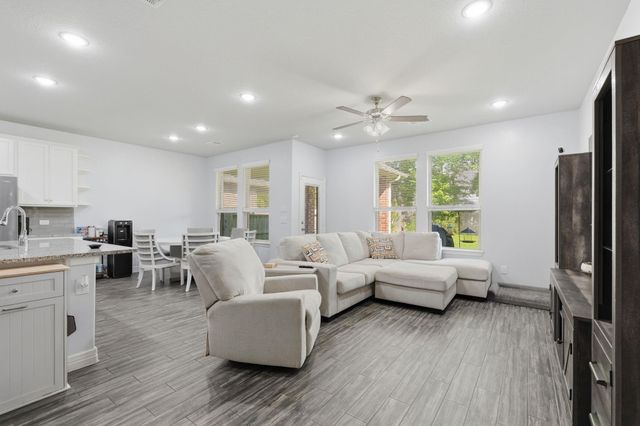 127 Buttonwood Court, Willis, TX 77318