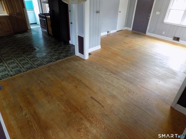 28 Colony Street, Bristol, CT 06010