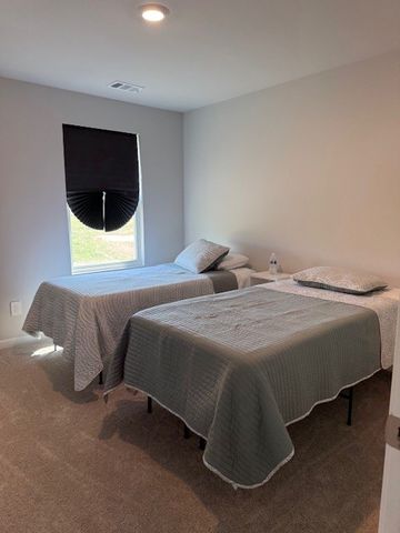7301 Golden Way, White House, TN 37188