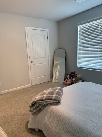 7301 Golden Way, White House, TN 37188