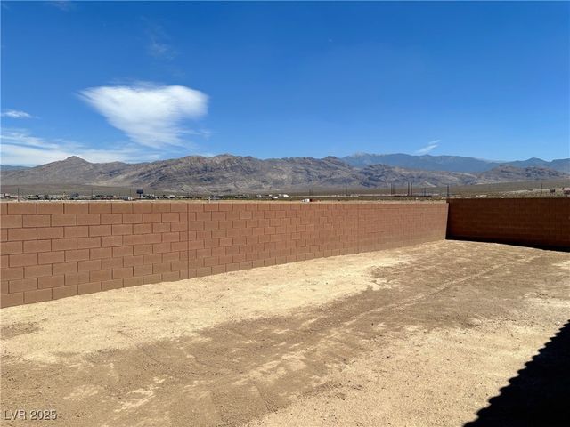 5696 East Badlands Lane, Pahrump, NV 89061