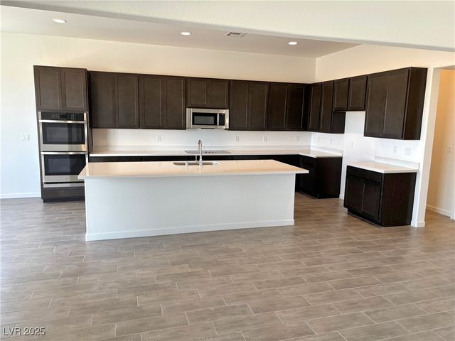 5696 East Badlands Lane, Pahrump, NV 89061