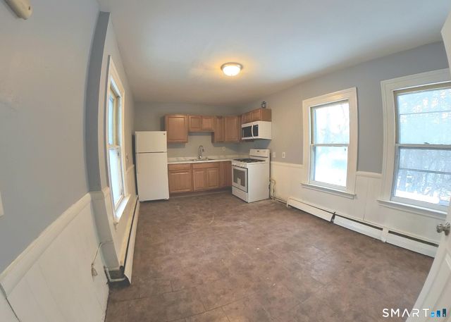 21 Young Street 2L, New Haven, CT 06511