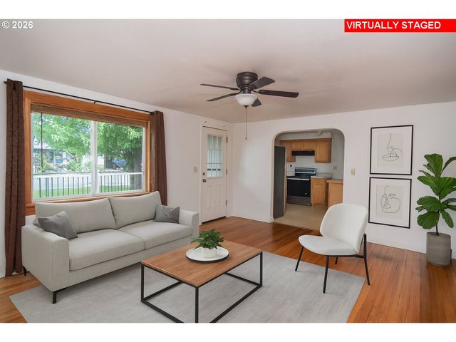 66 Nw CARY St, Winston, OR 97496