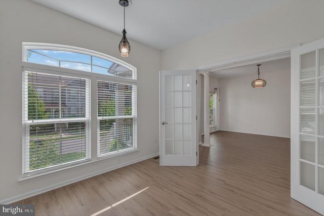 1423 VILLAGE GREEN WAY, Brunswick, MD 21716