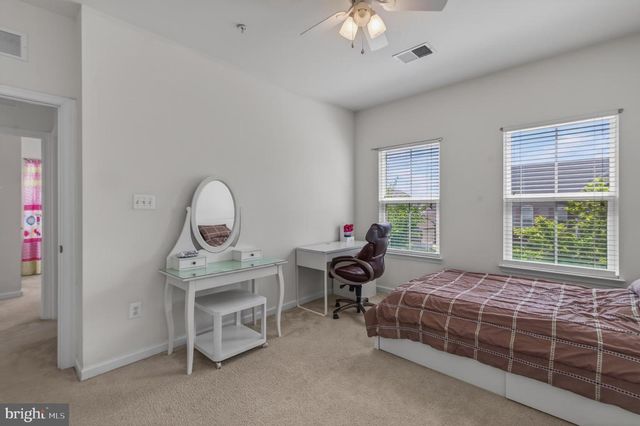 1423 VILLAGE GREEN WAY, Brunswick, MD 21716