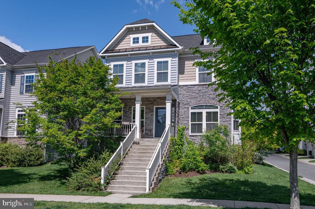 Image 2 of property listing at 1423 VILLAGE GREEN WAY, Brunswick, MD 21716