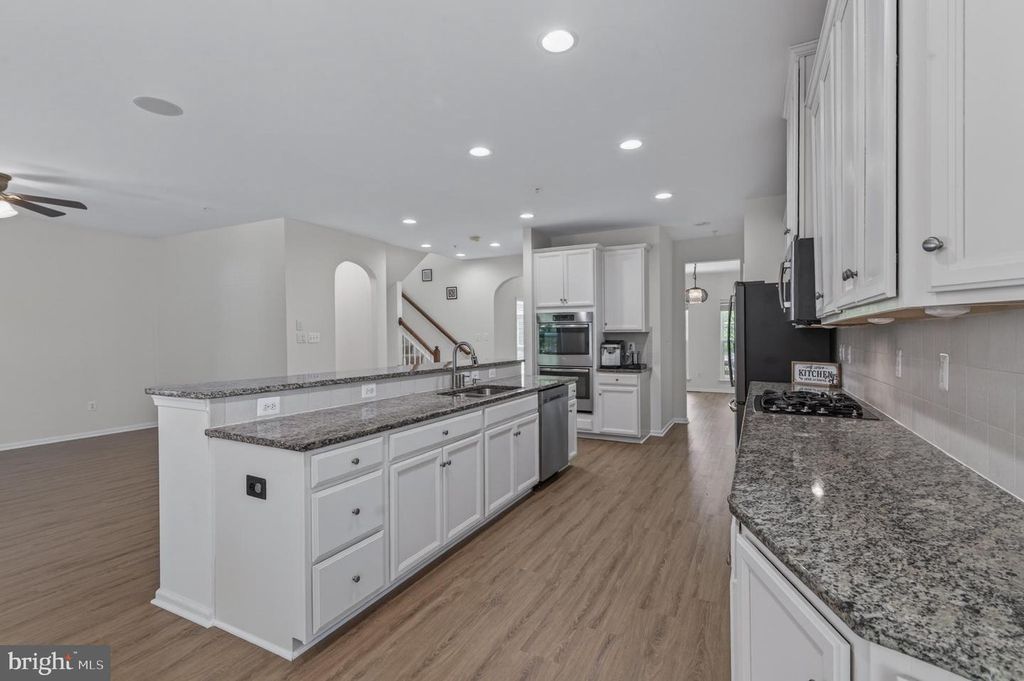 Image 21 of property listing at 1423 VILLAGE GREEN WAY, Brunswick, MD 21716