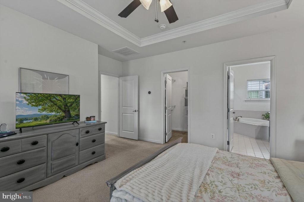 Image 33 of property listing at 1423 VILLAGE GREEN WAY, Brunswick, MD 21716