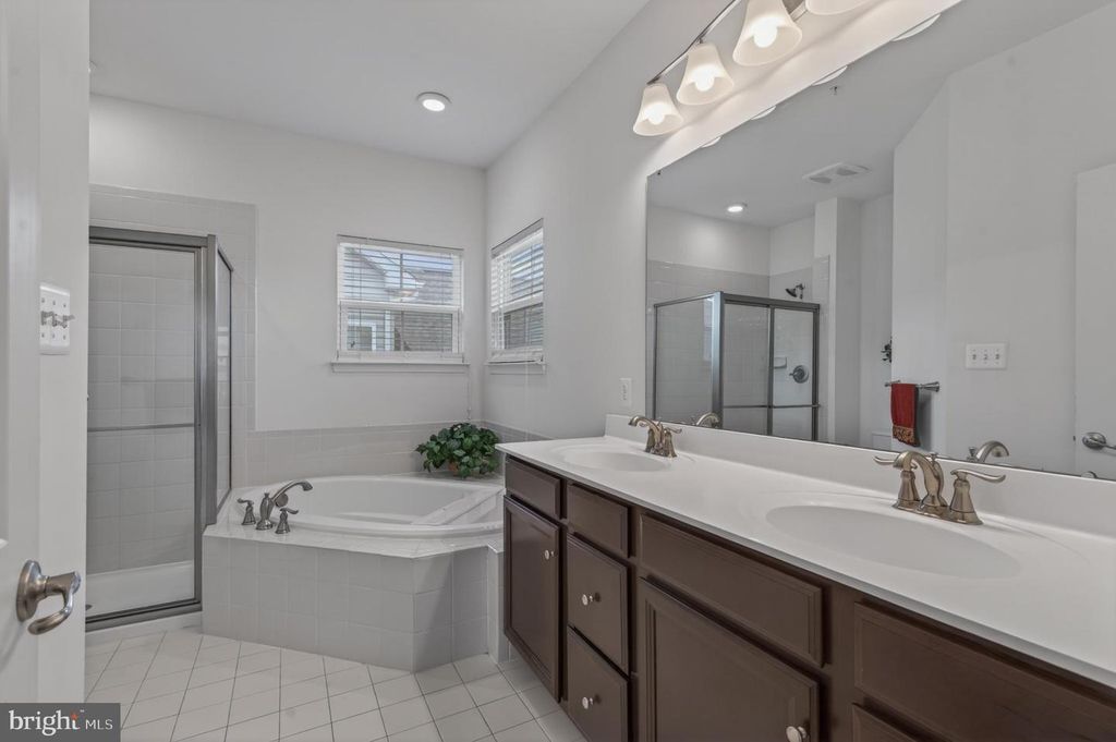 Image 34 of property listing at 1423 VILLAGE GREEN WAY, Brunswick, MD 21716