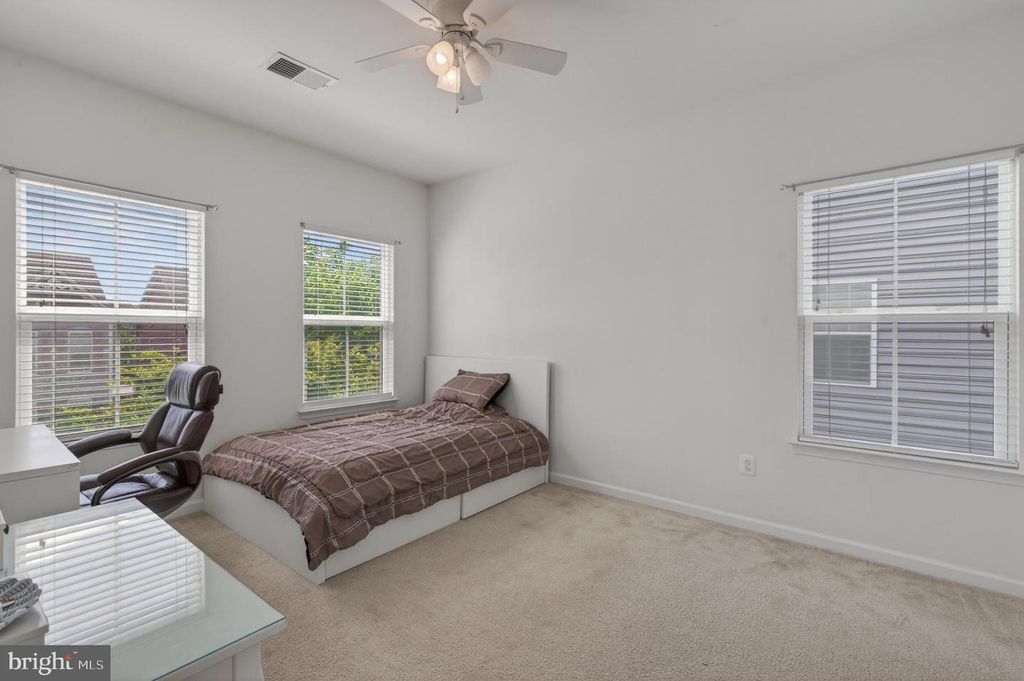 Image 38 of property listing at 1423 VILLAGE GREEN WAY, Brunswick, MD 21716