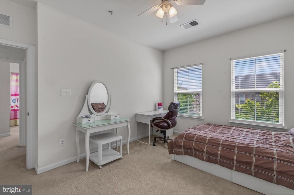 Image 39 of property listing at 1423 VILLAGE GREEN WAY, Brunswick, MD 21716
