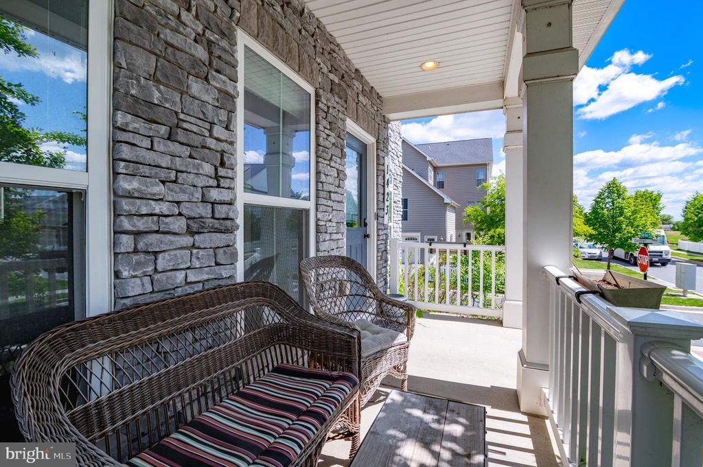 Image 4 of property listing at 1423 VILLAGE GREEN WAY, Brunswick, MD 21716