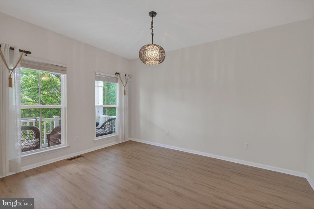 Image 7 of property listing at 1423 VILLAGE GREEN WAY, Brunswick, MD 21716